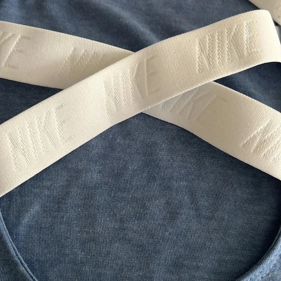 Nike Dri-Fit Indigo Storm Elastika training tank women’s size XS - Picture 11 of 12